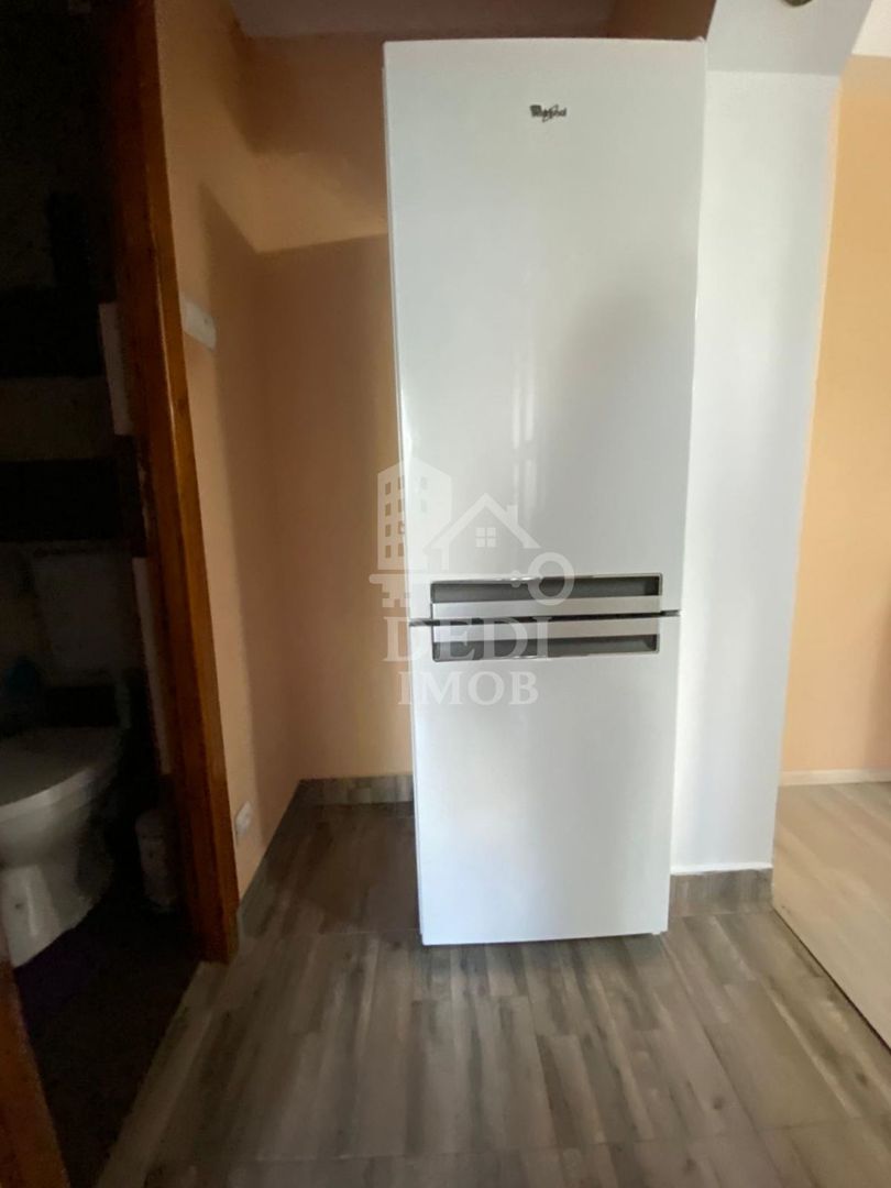 Apartament 3 camere de inchiriat in zona Rogerius, Oradea - Poză 11