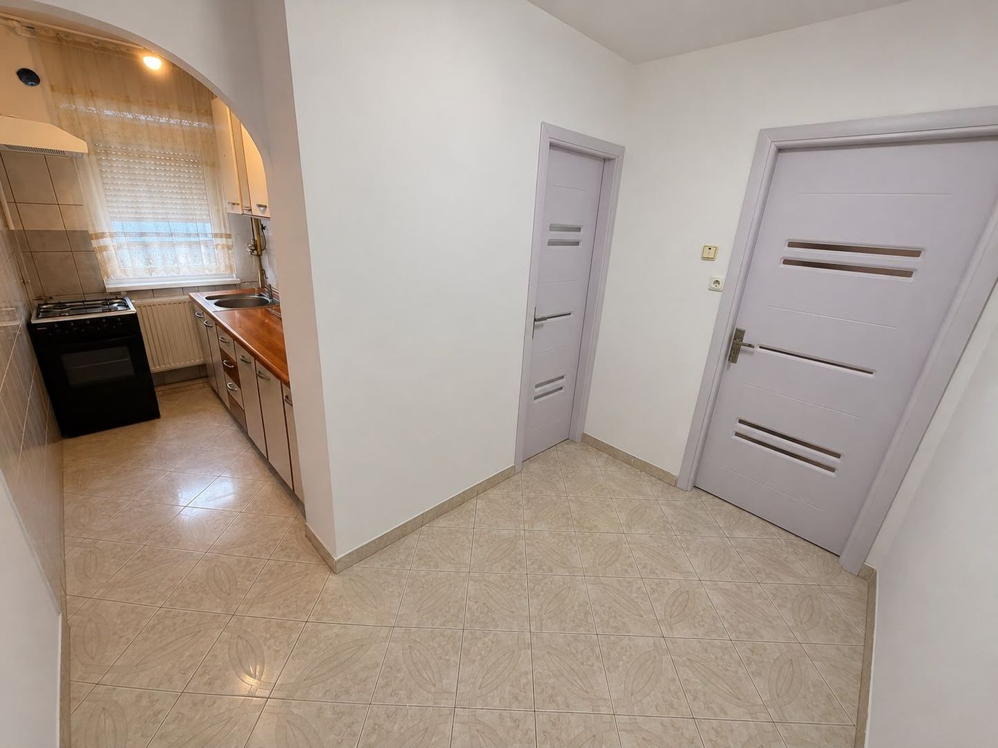 APARTAMENT CU 2 CAMERE ZONA GARII - Poză 1