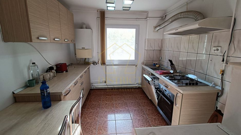 Apartament spațios cu 4 camere | Zona Medicină | Termen lung - Poză 1