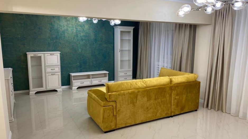 Apartament spațios, 2 camere,  76 mp,  2 bai, cu  vedere in Decebal - Poză 2