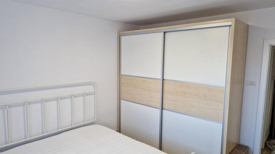 Etaj 1 4 camere  Complexul Studentesc-aproape de Sala Olimpia - Poză 12