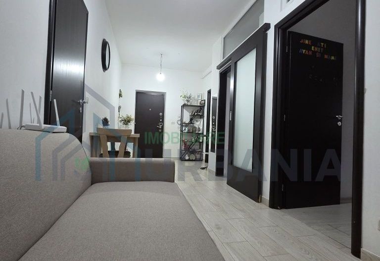 Apartament cu 1 cameră decomandat, complet mobilat, parter, cu grădină și loc de parcare – Valea Adâncă - Poză 1