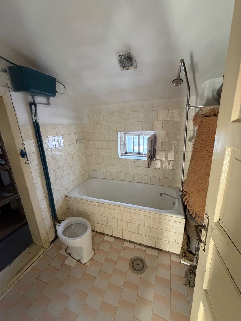 TRADITIE SI FARMEC TRANSILVANEAN-casa tradițională secuiască /COVASNA - Poză 7