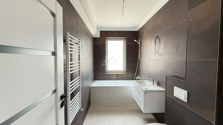 Gradina Proprie. Bloc finalizat. Pozitie excelenta - la asfalt. Loc de parcare. - Poză 4