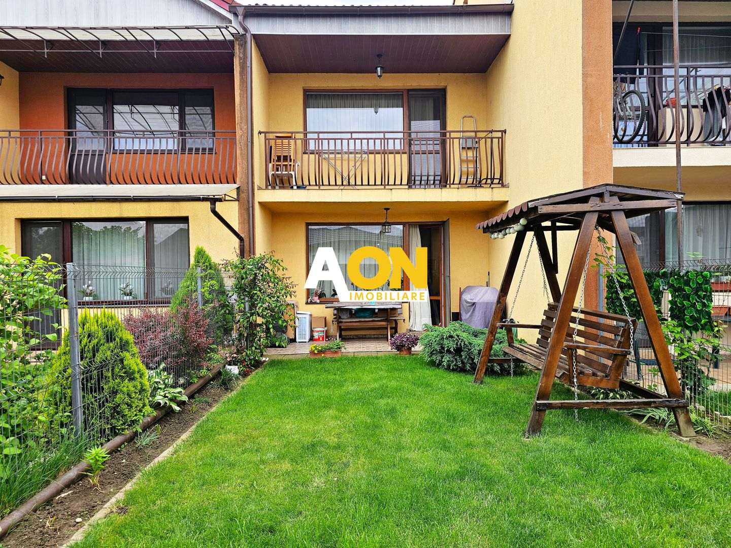 Casa tip insiruit, 3 camere, mobilata, utilata, 148 mp teren, Centru - Poză 1