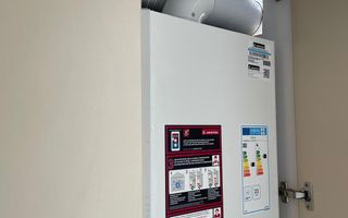 Apartament cu o camera – Faleza Dunarii, langa Union Jack, 44 mp - Poză 5