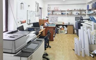 Spatiu Comercial central 45 mp cu parcare proprie - Poză 2