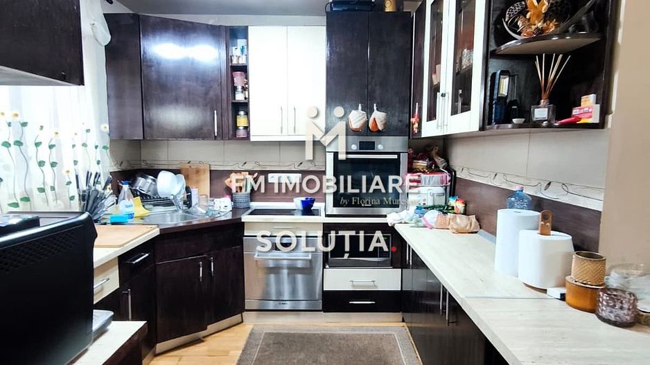 Casă tip insiruită | 2 etaje | curte amenajată | Baia Mare - Poză 4