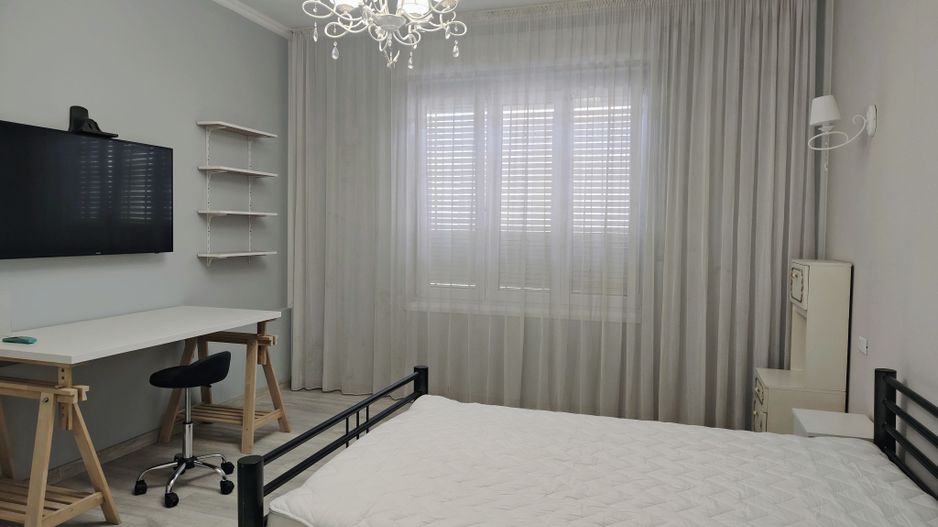 Apartament 3 camere la casa ,ultracentral, 550 E neg. Comision 50% - Poză 5