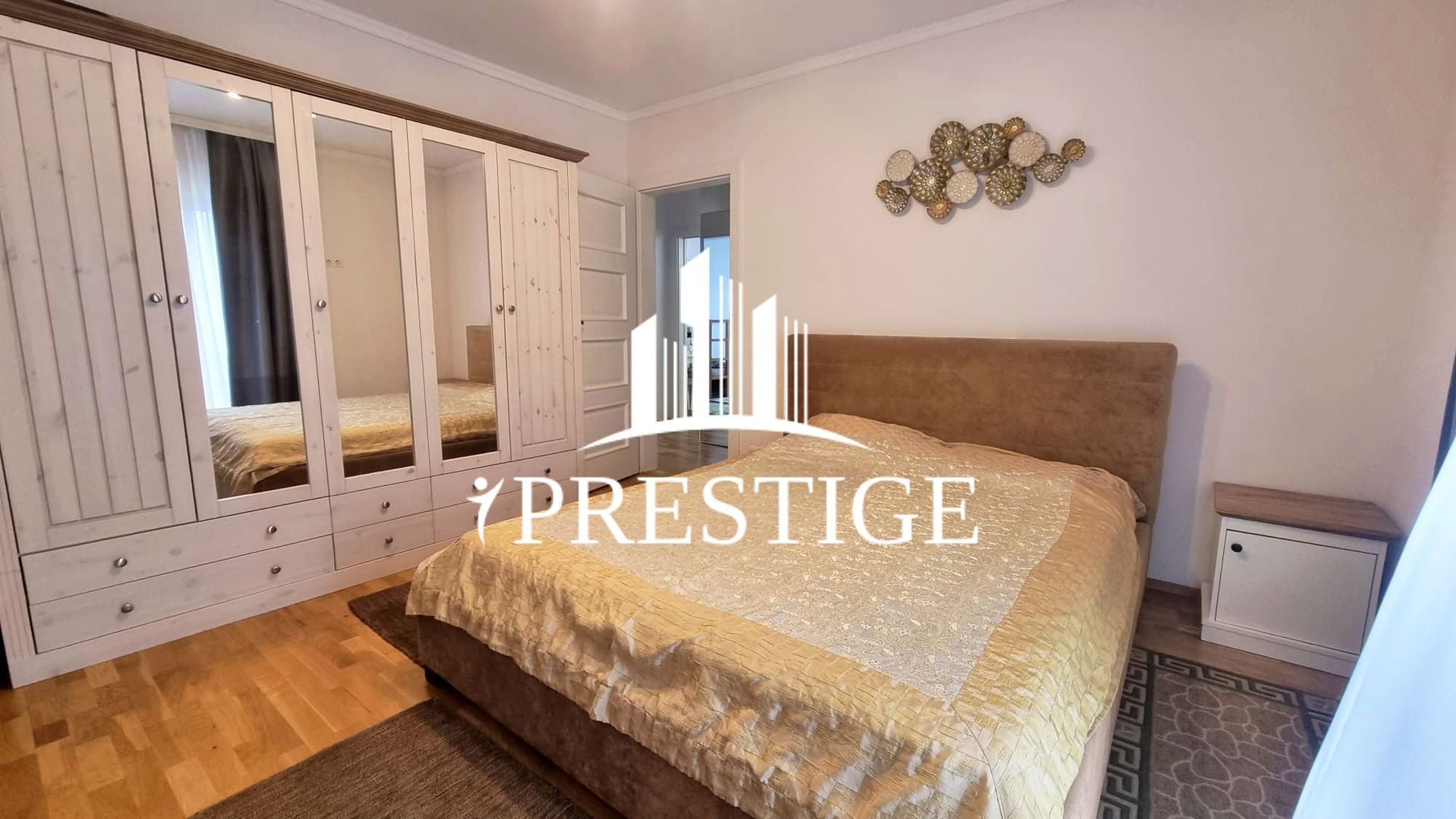 APARTAMENT DE VÂNZARE 4 CAMERE ETAJ 1 BALCON BOXĂ LIFT PARCARE CENTRAL - Poză 7