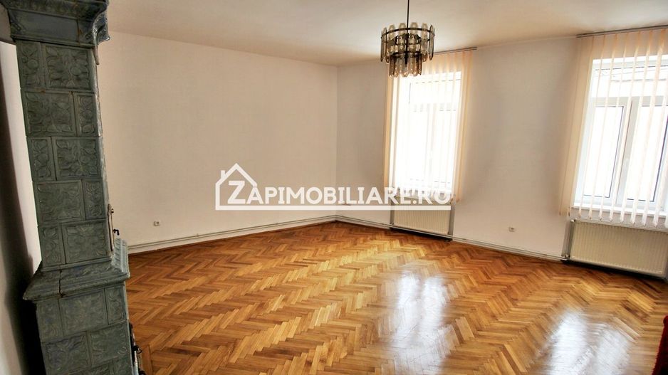 Casa 5 camere,3 băi,180 mp.teren 371 mp.Central - Poză 9