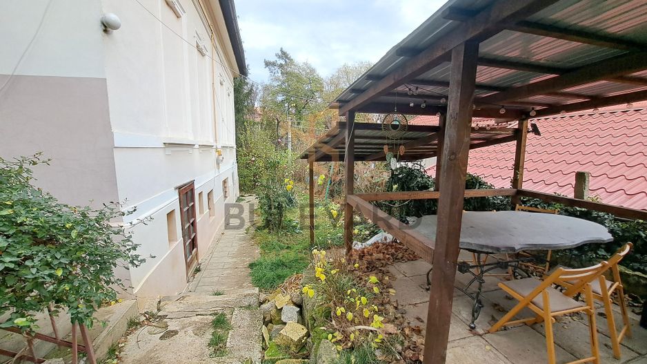 Apartament 2 camere la casa, curte si garaj! zona centrala! - Poză 3