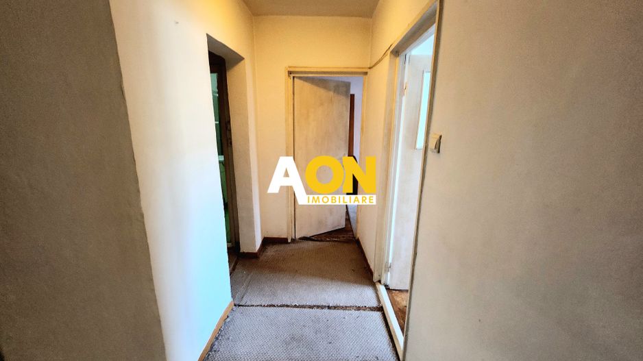 De vanzare apartament 3 camere, etaj 1, Cetate - Poză 11