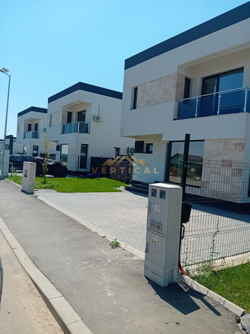 Vanzare Vila P+1 în cartier select - Poză 1