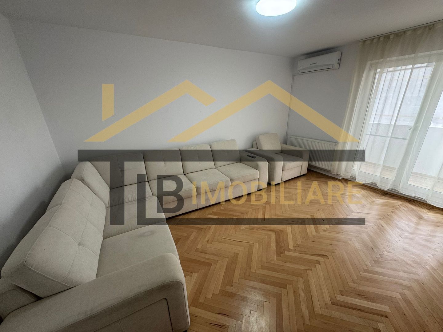 Apartament de 3 camere, 70 mp, decomandat, Zona Fortuna - Poză 1