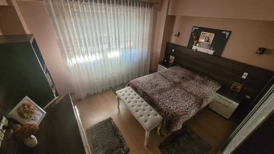 ageuropa.ro vinde apart. FINISAT cu 4 cam 84mp etajul 1 în Carpați 2 - Poză 1