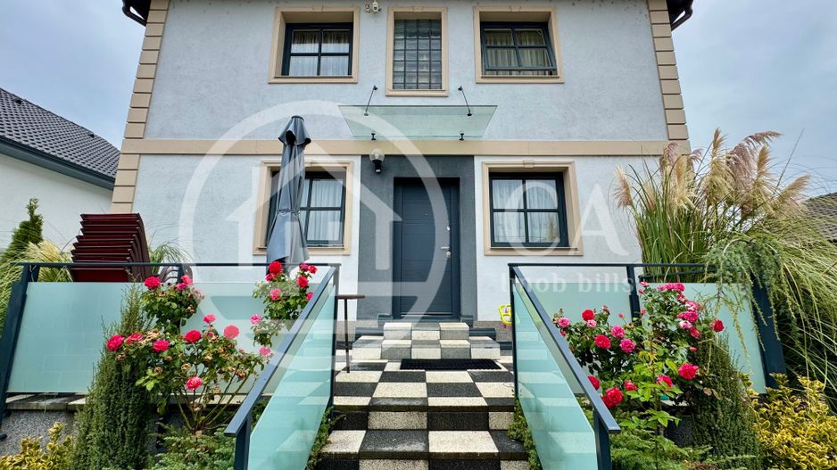 Casă de vânzare cu 6 camere in cartierul Tineretului, Oradea - Poză 1