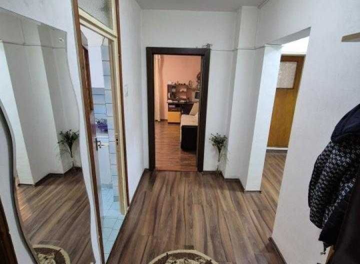 Vanzare Apartament 3 Camere Bd Decebal / Th. Sperantia/ Delea Noua - Poză 5