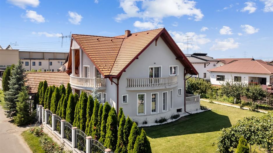 Vila / Casa superba cu 5 camere zona | 1032 mp teren |  Sanpetru Brasov - Poză 15
