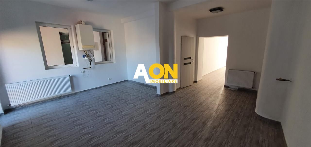 Spatiu de birou cu acces la terasa interioara, 45 mp, ultracentral - Poză 1