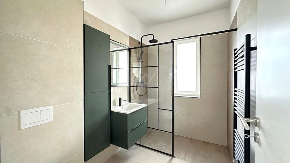 Ap pe 2 niveluri. Decomandat. 2 locuri de parcare. - Poză 6