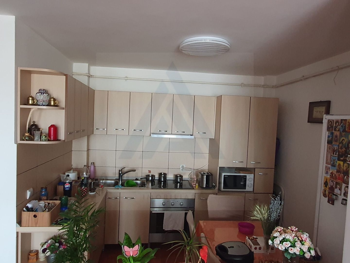 Studio utilat balcon inchis si baie cu geam etaj 1 in zona Valea Aurie - Poză 3