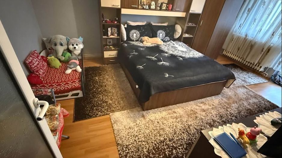 Apartament 4 camere, decomandat, Cetate, Mercur, 2 bai, pivnita - Poză 3
