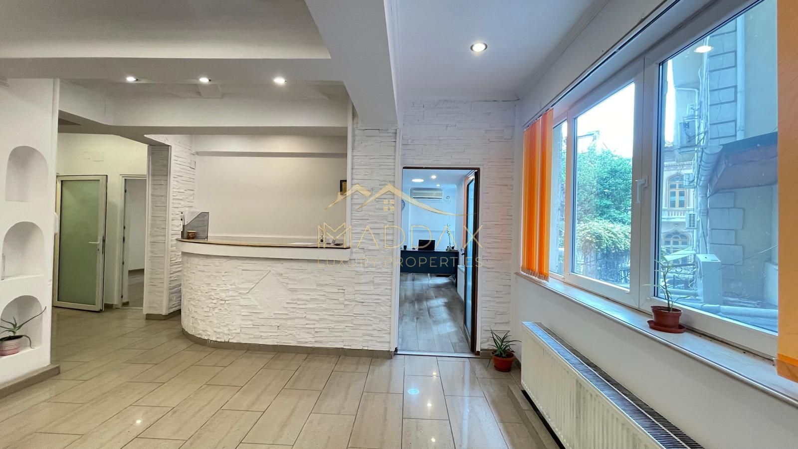 Spatiu birouri 5 camere elegant perntru inchiriere **160 mp** / Piata Romana - Poză 2