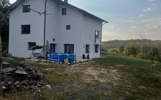 Casă/pensiune spațioasă în Berchez, Maramureș! - Poză 10