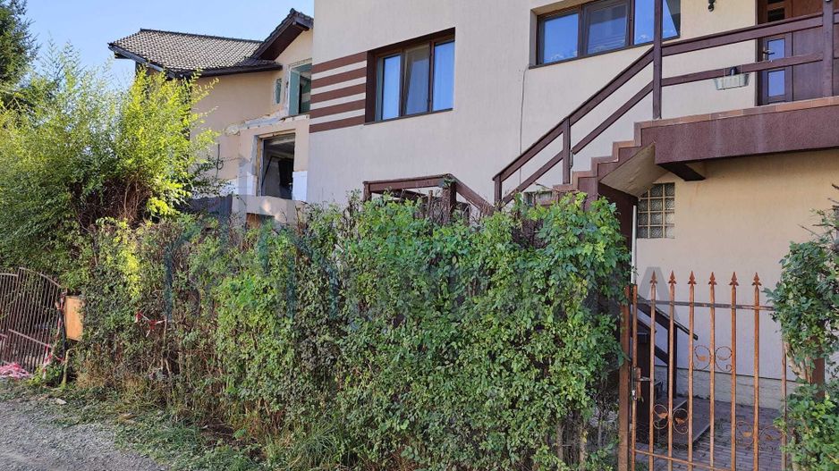 Inchiriez in vila ap 2cam, etj2, mobilat, intrare separata, parcare - Poză 3