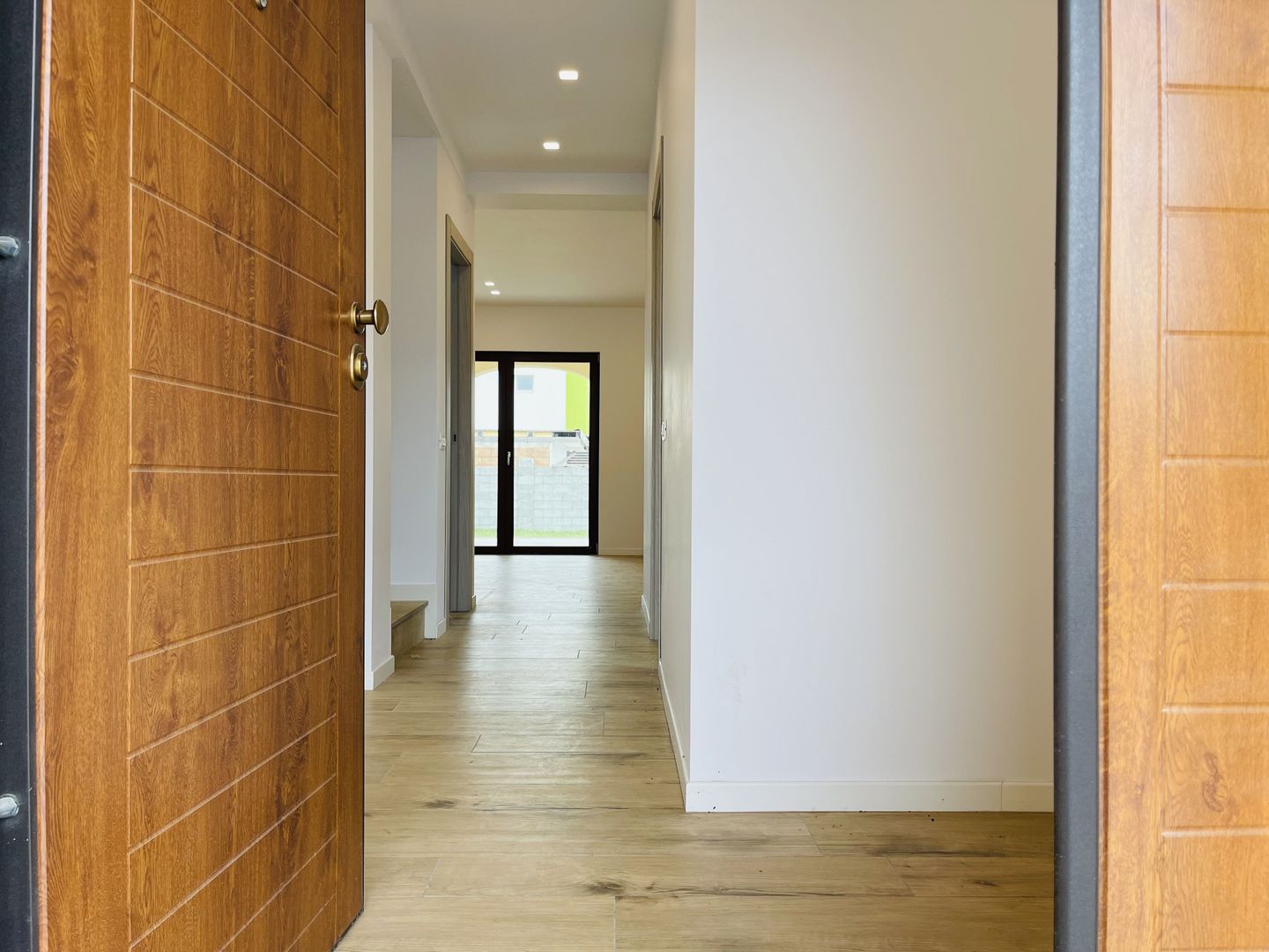 Casa de inchiriat in Dumbravita - Conexiuni excelente si spatiu versatil! - Poză 7