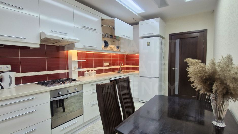 Chirie, apartament, 2 camere, str.  Cornului, Buiucani - Poză 1