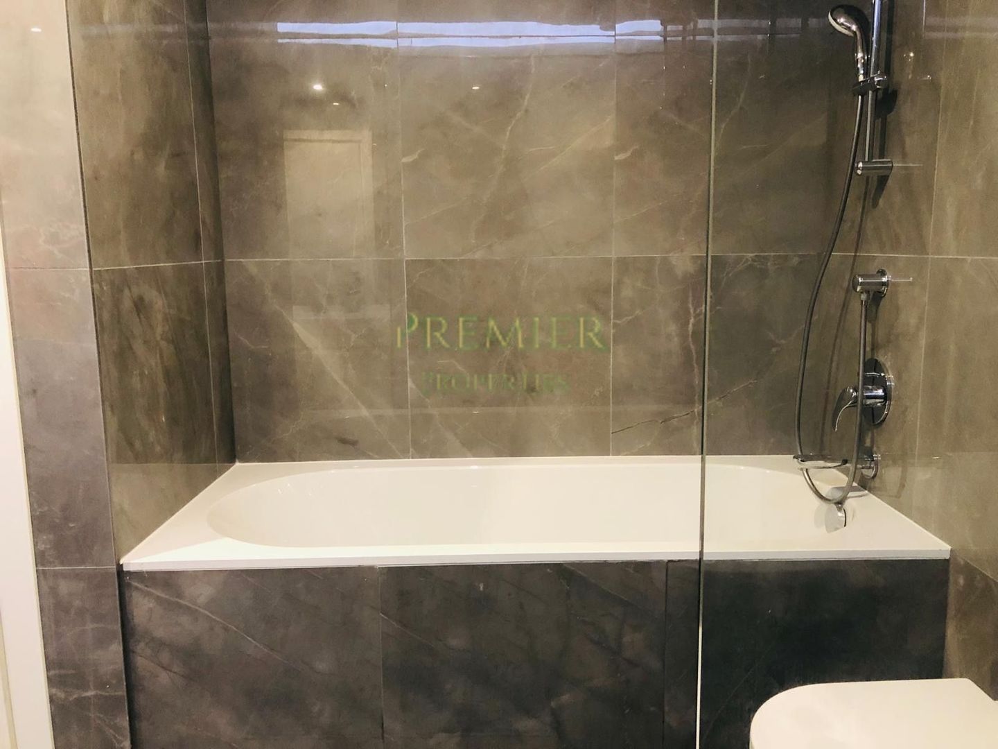 One Plaza de inchiriat 2 camere  elegant - Poză 16