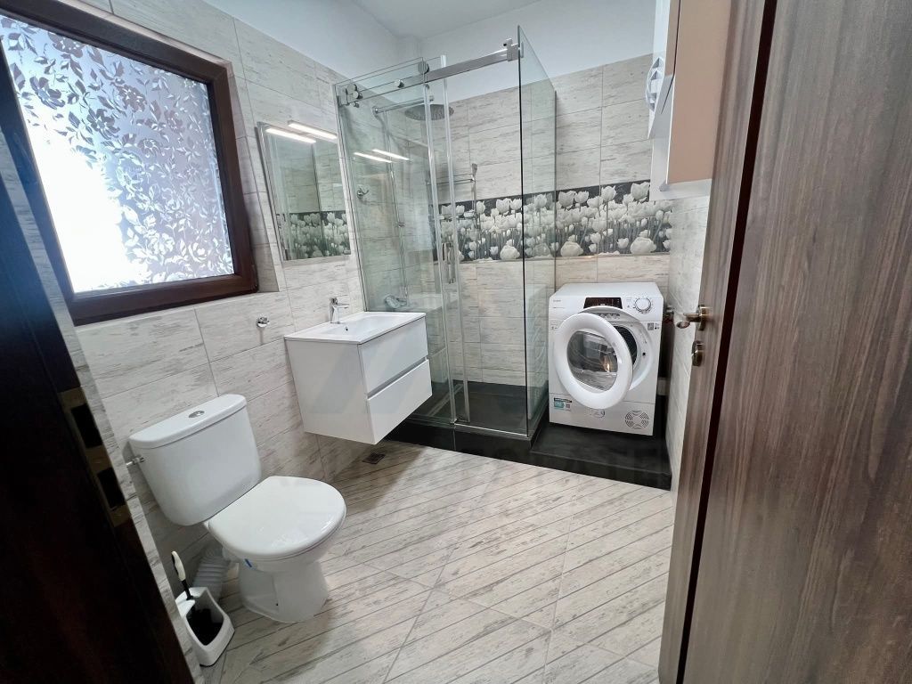Penthouse spatios 80 mp utili 2 balcoane si terasa parcare Selimbar - Poză 14