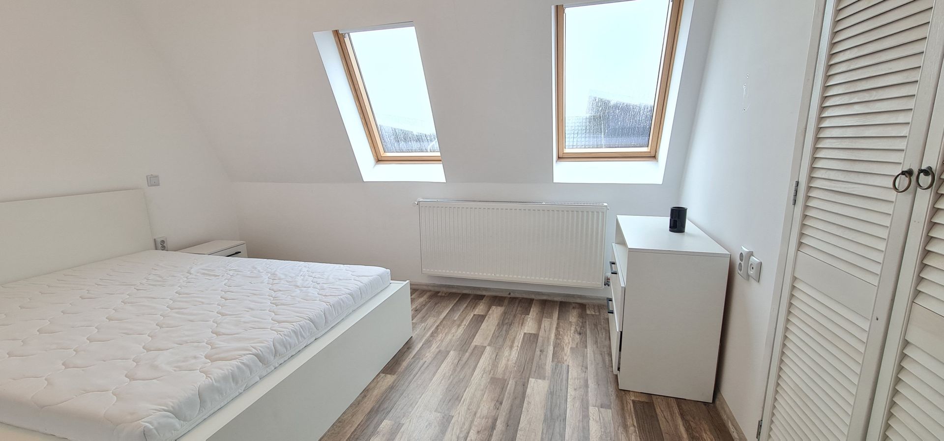 Casa mobilata si utilata in Cartier Izvor Tarlungeni Brasov - Poză 5