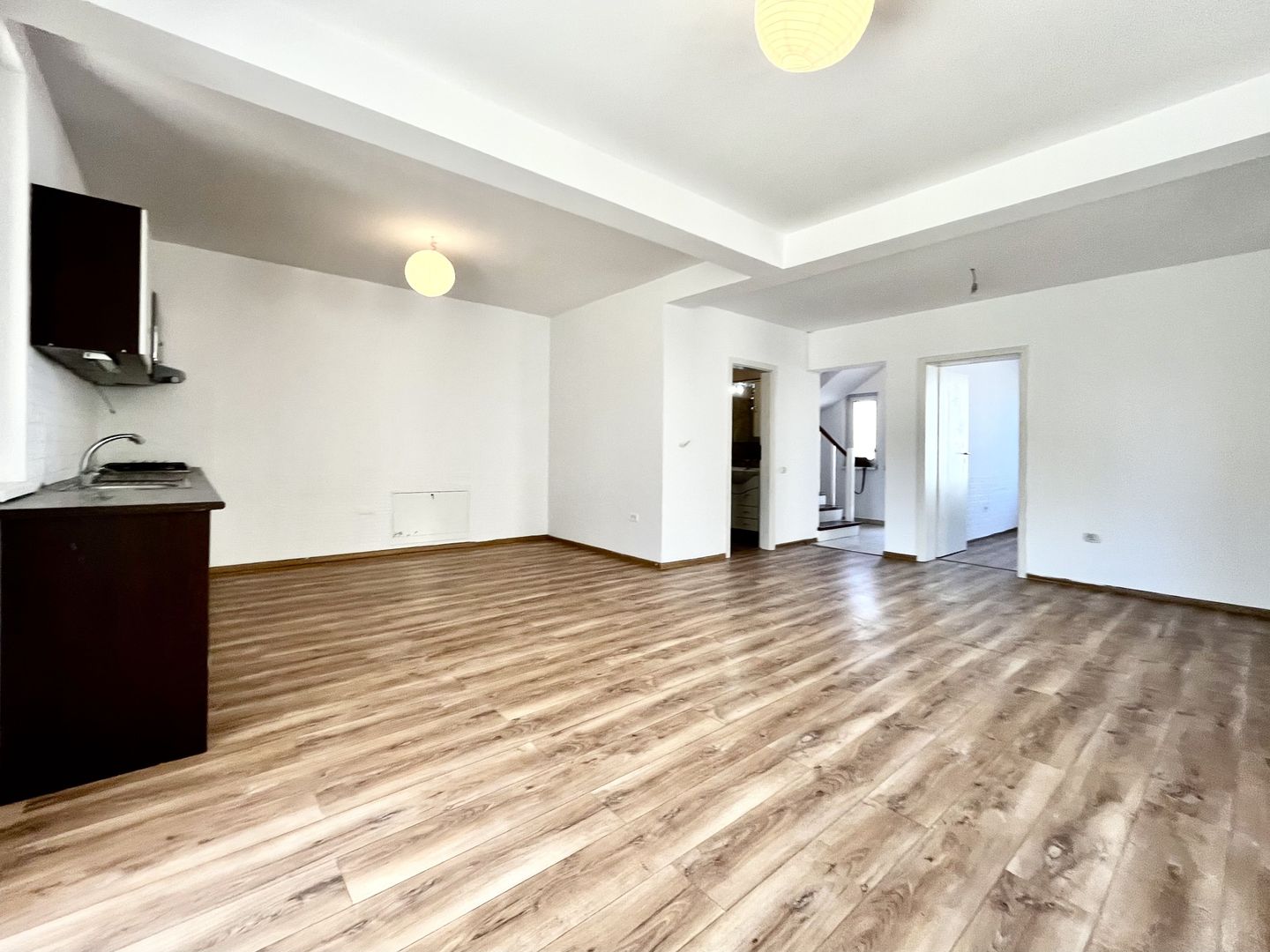 Duplex spațios și luminos | Giroc | Ideal locuință/ birou / grădiniță - Poză 8