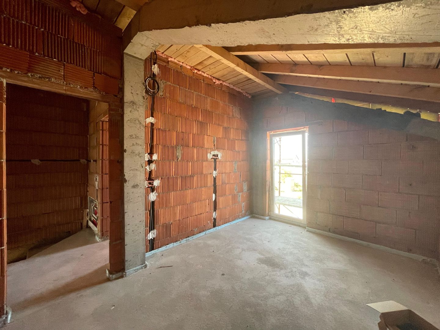 Duplex cu 4 camere- Super Poziție - Moșnița Nouă - Poză 14