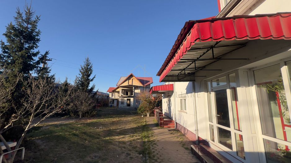 Proprietate multifuncțională cu potențial pentru investiții - Poză 1