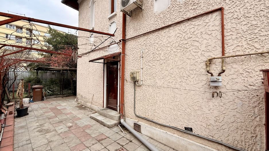 Vila 200 mp desfasurati cartier de case Belvedere Regie - Poză 9