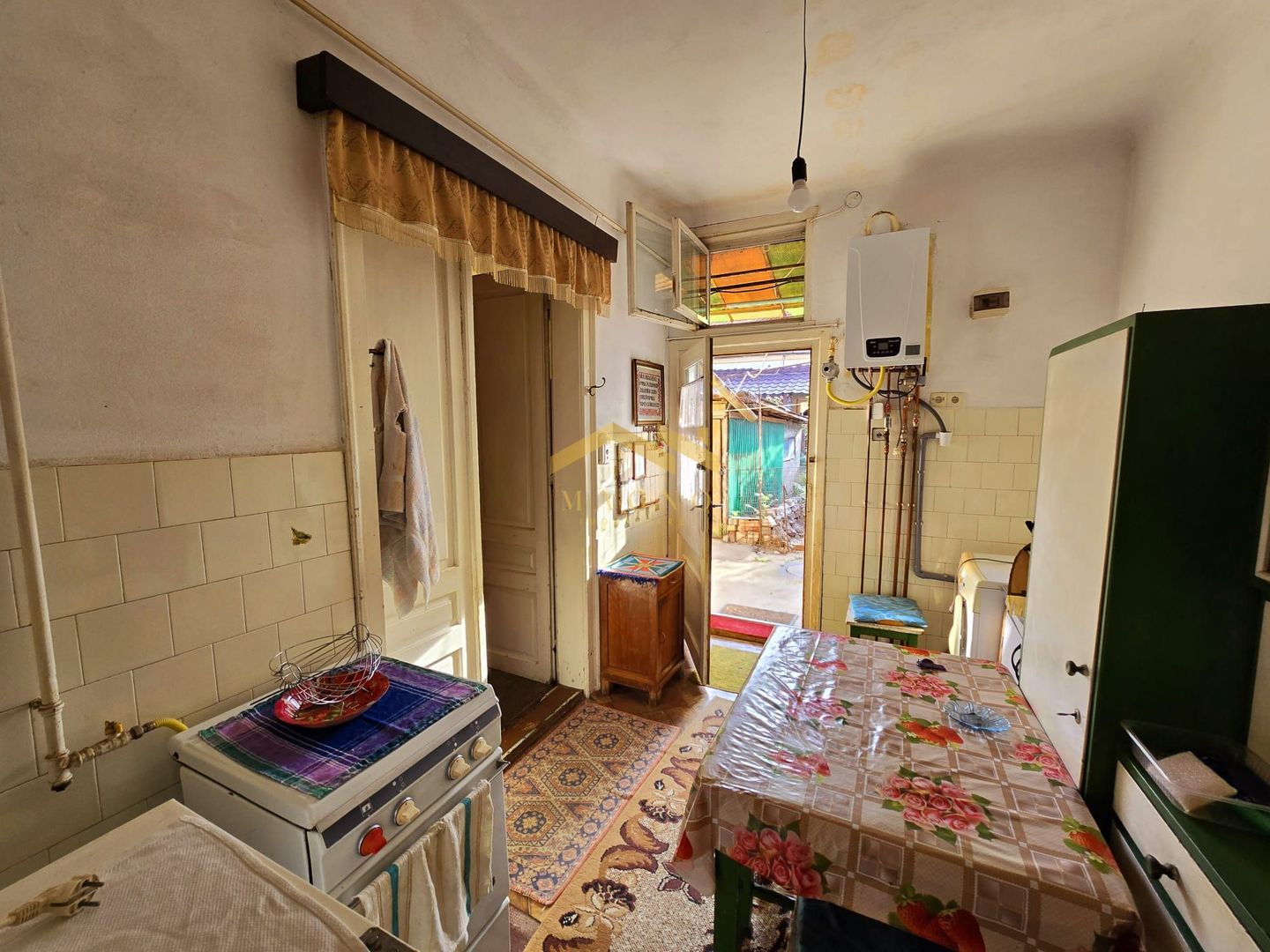 Apartament la casa cu doua camere/ zona Alfa. - Poză 8