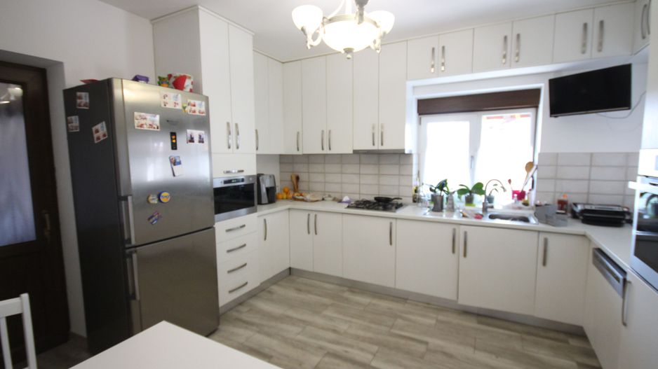 Casa individuala cu garaj - Poză 11