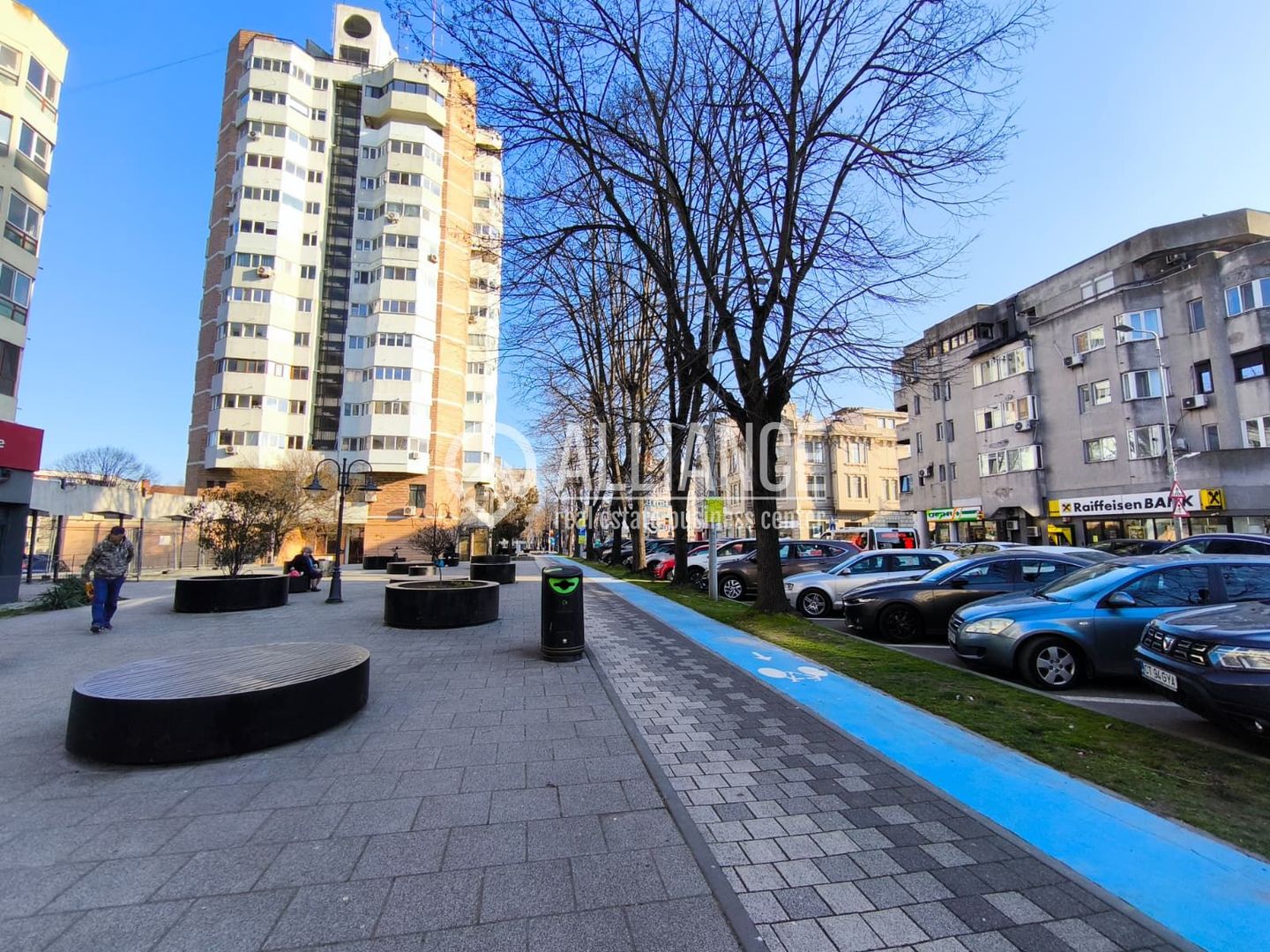 CENTRU - Bdul Tomis spatiu comercial cu vitrina stradala! - Poză 1