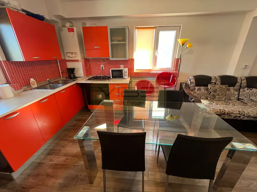 Apartament 2 camere decomandat + parcare Tudor Vladimirescu — fotografia 3