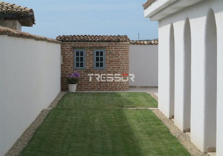 CASĂ DE VACANȚĂ ÎN STIL MEDITERANEAN – ÎNTRE 2 MAI ȘI VAMA VECHE - Poză 2