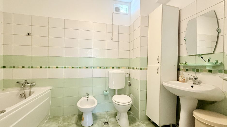 Casă practică, cu curte și parcare, în zona centrală - Parcul Carol - Poză 20