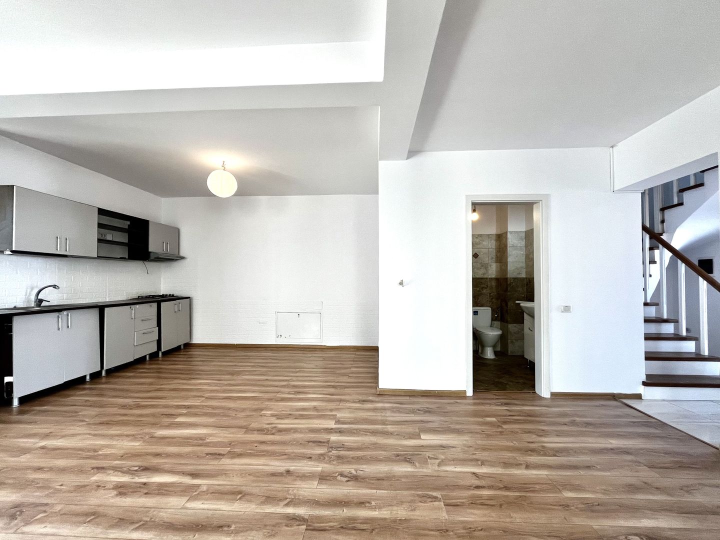 Duplex spațios și luminos | Giroc | Ideal locuință/ birou / grădiniță - Poză 7