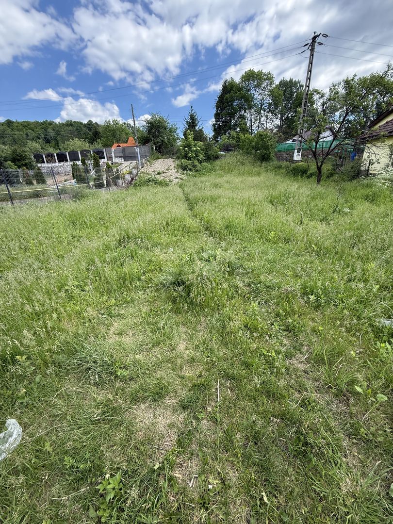 Parcela Teren intravilan plat -1200 mp-cu acces din strada principală - Poză 7