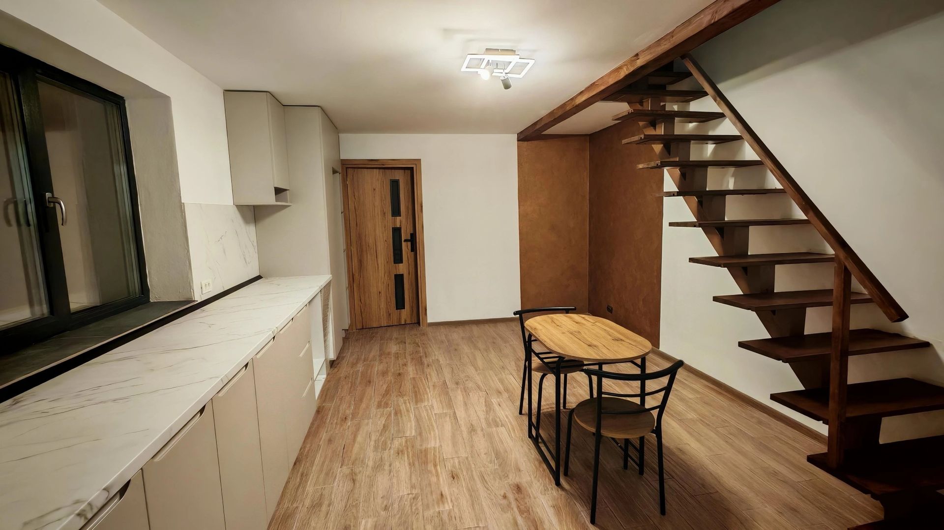 Corp de casa P+M 4 camere , Racadau Carpatilor -LIDL- ,curte comuna. - Poză 7