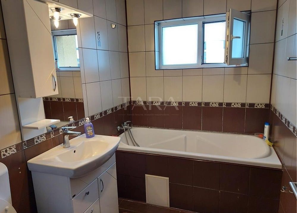 Apartament cu 3 camere de vânzare în zona Eroilor, Floresti - Poză 9