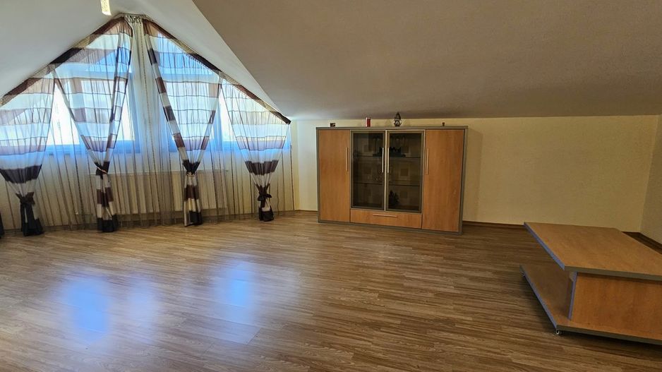 Spațiu - apartament 5 camere de închiriat – 160 mp - Micro 20 – zona BKO - Poză 15
